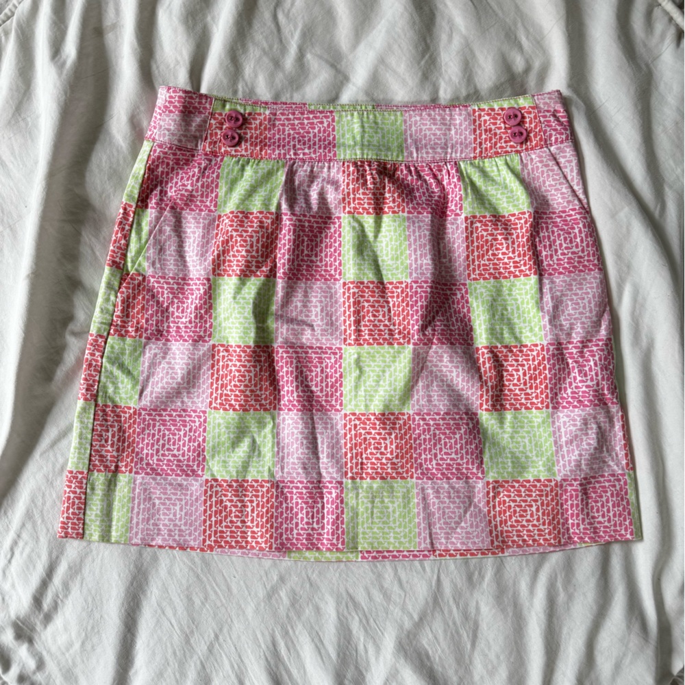Vineyard Vines Pink and Green Patterned Garment